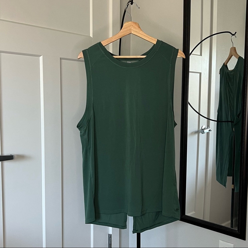 Fabletics Active Tank Top with Mesh Panel and Open Back Detail